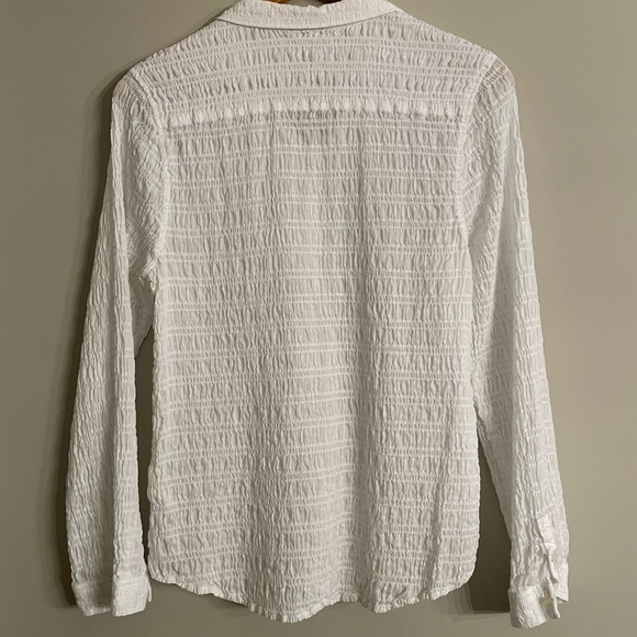 Everlane smocked button down - Picture 7 of 8